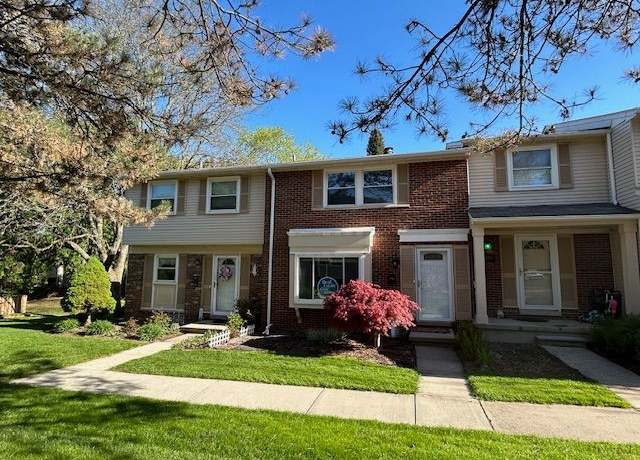 Property at 1622 Brentwood Dr, Troy, MI 48098, 2 beds, 1.5 baths