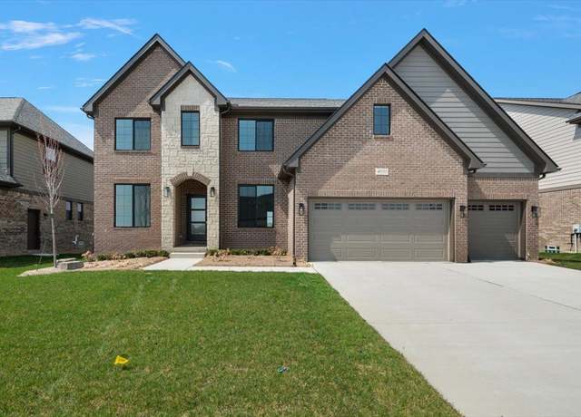 Property at 49355 Langford Dr, Macomb, MI 48044, 4 beds, 2.5 baths