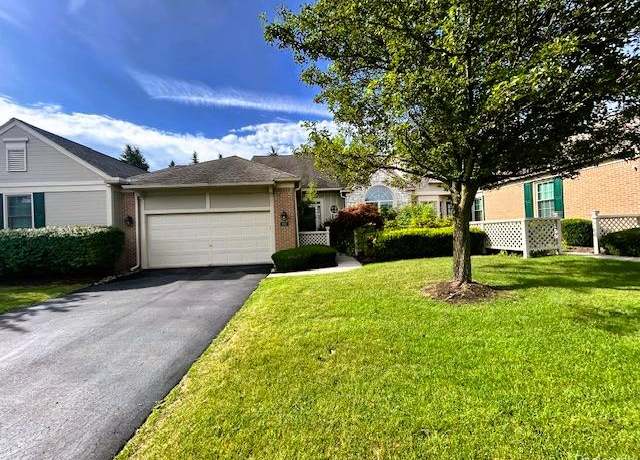 Property at 692 Brockmoor Ln, Bloomfield Hills, MI 48304, 3 beds, 2.5 baths