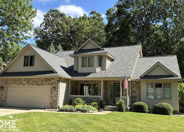 Property at 2318 Flagstone Dr, Flushing, MI 48433, 6 beds, 3.5 baths