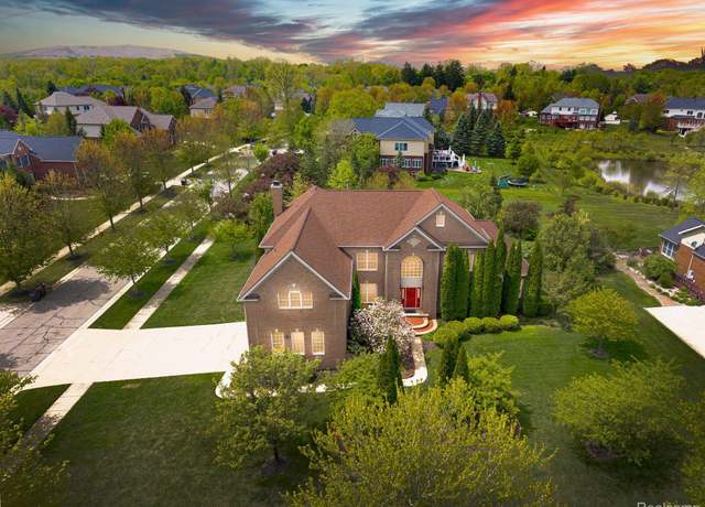 Property at 18937 Heather Ridge Dr, Northville, MI 48168, 4 beds, 4.5 baths