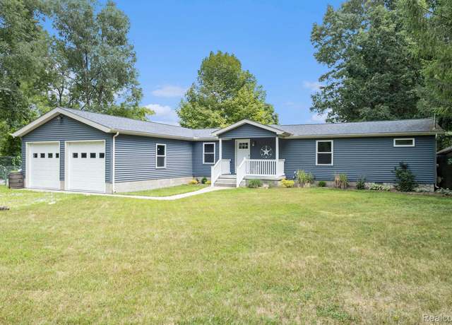 Property at 1015 Old Leake Ct, Holly, MI 48442, 3 beds, 3 baths