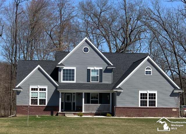 Property at 1176 Plum Grove Dr, Monroe, MI 48161, 4 beds, 2.5 baths