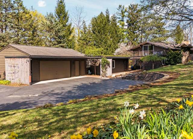 Property at 1421 Arlington Blvd, Ann Arbor, MI 48104, 5 beds, 3.5 baths