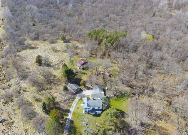 Property at 565 Sleaford Rd, Howell, MI 48843, 4 beds, 1 bath