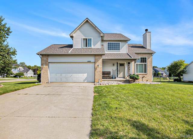 Property at 8449 Omar Dr, Davison, MI 48423, 3 beds, 2.5 baths