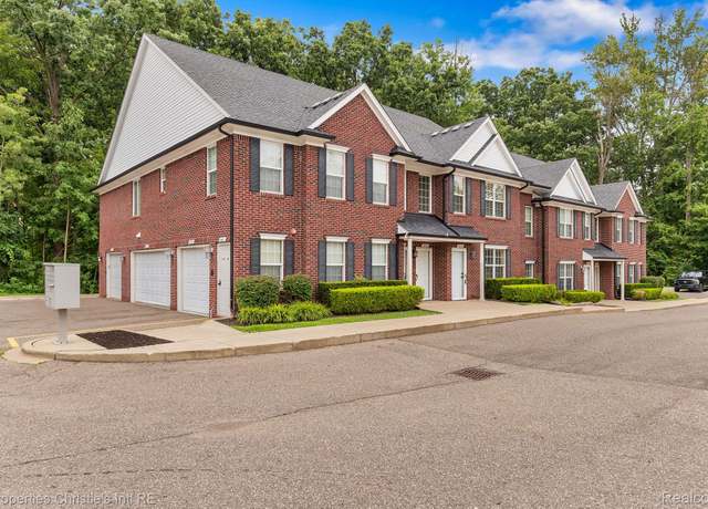 Property at 8437 Williamstown Dr, Shelby Twp, MI 48316, 2 beds, 2 baths