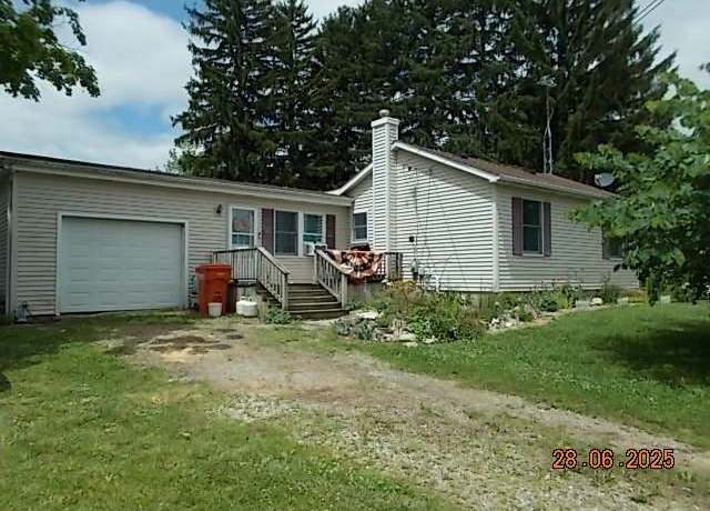 Property at 3894 Vandekarr Rd, Owosso, MI 48867, 3 beds, 1 bath
