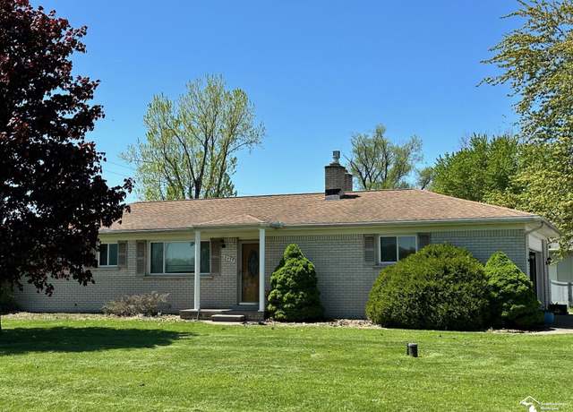 Property at 8499 Armstrong Rd, Newport, MI 48166, 3 beds, 2 baths