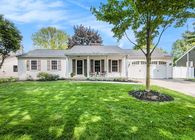 Property at 1728 Edgewood Ave SE, Grand Rapids, MI 49506, 4 beds, 2.5 baths