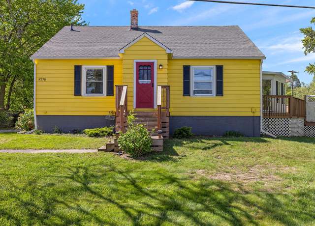 Property at 17270 Taft Rd, Spring Lake, MI 49456, 4 beds, 2 baths