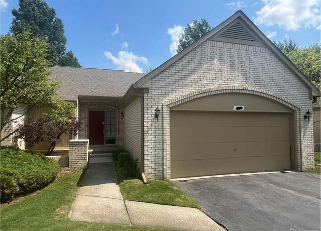 Property at 7355 Sherwood Creek Ct, West Bloomfield Charter Township, MI 48322, 3 beds, 2 baths