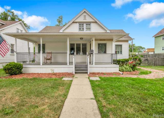 Property at 2920 4th St, Trenton, MI 48183, 4 beds, 1 bath