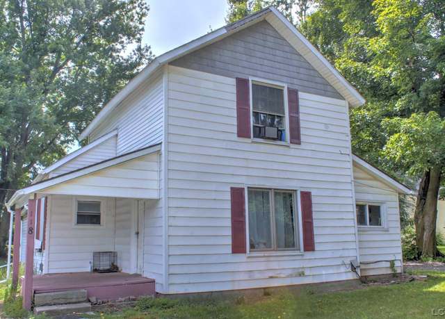 Property at 118 E Chestnut St, Morenci, MI 49256, 5 beds, 1 bath