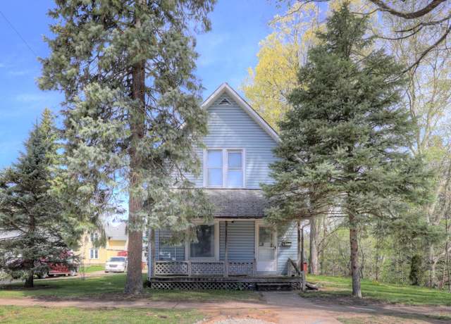 Property at 659 Huron St, South Haven, MI 49090, 3 beds, 2 baths