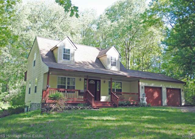 Property at 6637 Cedar Lake Rd, Pinckney, MI 48169, 2 beds, 1.5 baths