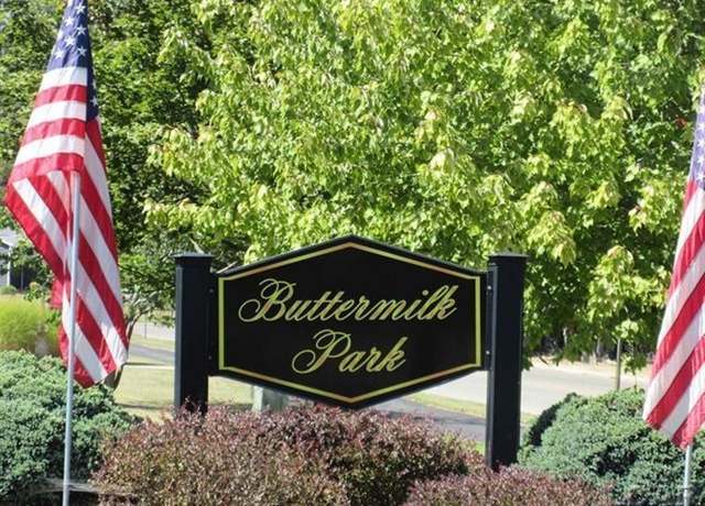 Property at 637 Ridge Ln Unit B, Tecumseh, MI 49286, 2 beds, 2.5 baths