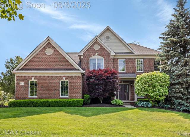 Property at 24827 Terra Del Mar Dr, Novi, MI 48374, 4 beds, 2.5 baths