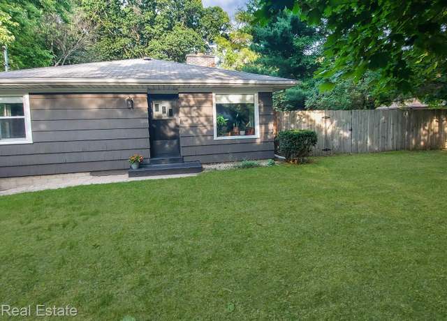 Property at 6990 Northland Dr NE, Rockford, MI 49341, 3 beds, 1 bath