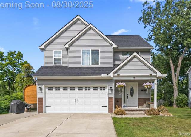 Property at 22535 Albion Ave, Farmington, MI 48336, 3 beds, 2.5 baths