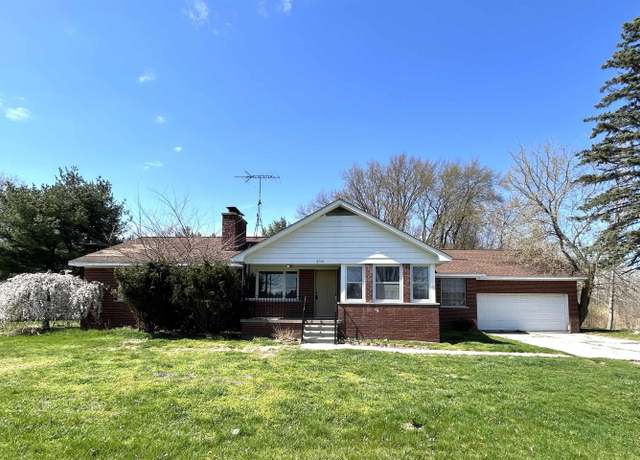Property at 8760 Gratiot Ave, Columbus, MI 48063, 4 beds, 1.5 baths