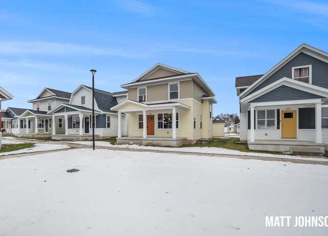 Property at 2113 Willard Ave SE, Grand Rapids, MI 49507, 3 beds, 1.5 baths