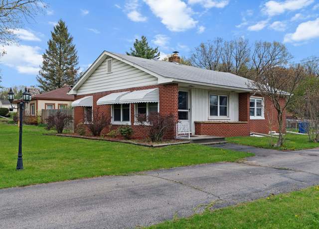 Property at 1401 S Williams Lake Rd, Waterford, MI 48327, 3 beds, 1 bath