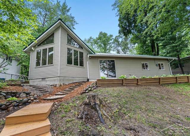 Property at 3320 N Lakeside Dr, Sanford, MI 48657, 2 beds, 2 baths
