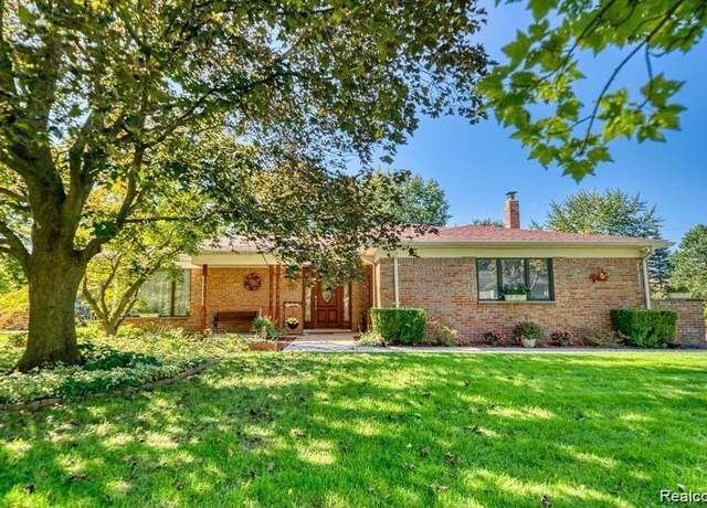 Property at 4173 Brandywyne Dr, Troy, MI 48098, 6 beds, 4 baths