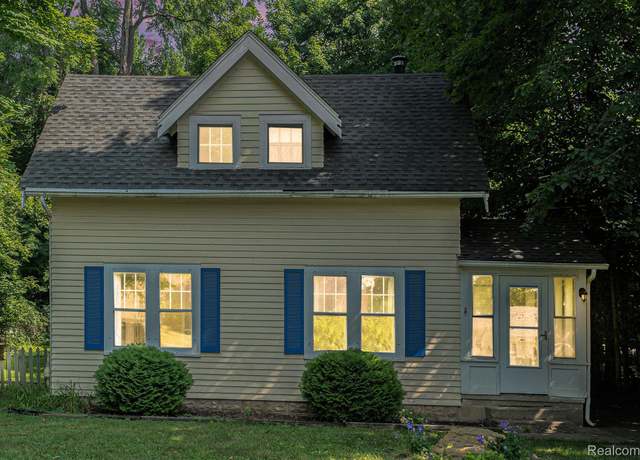 Property at 46044 Norton Ct, Northville, MI 48167, 2 beds, 1 bath