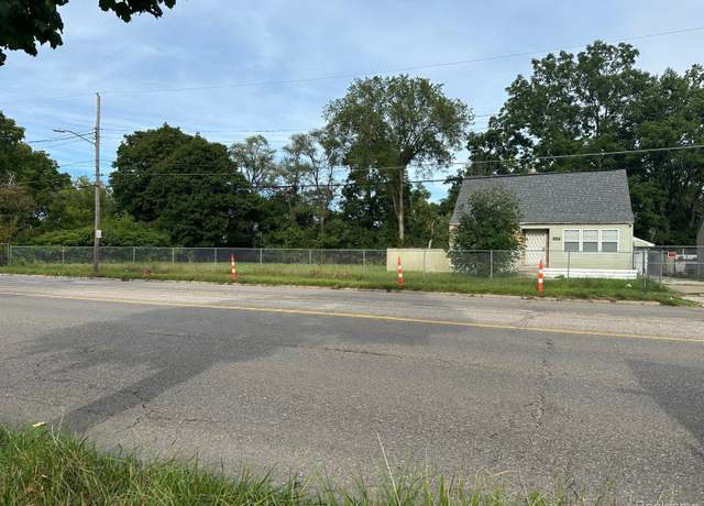 Property at 2644 Clio Rd, Flint, MI 48504, 2 beds, 1.5 baths