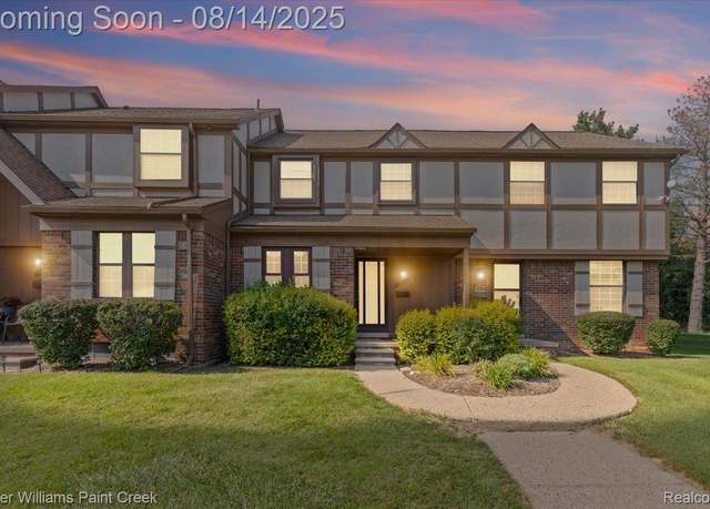 Property at 19610 Raleigh Cir N, Southfield, MI 48076, 2 beds, 1.5 baths