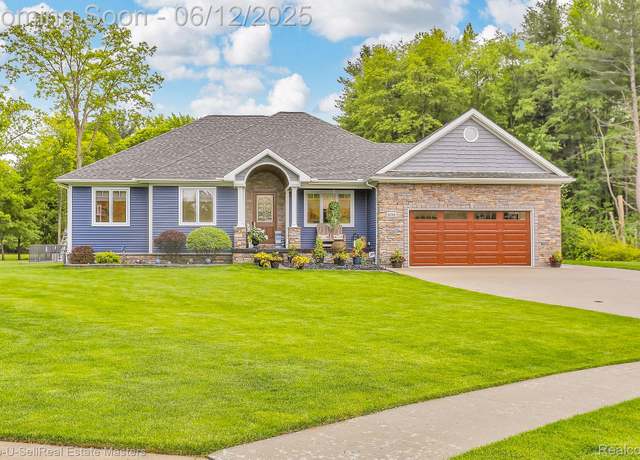 Property at 3152 Spruce Dr, Port Huron, MI 48060, 3 beds, 3.5 baths