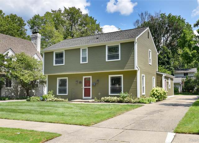 Property at 31690 Glencoe Dr, Beverly Hills, MI 48025, 3 beds, 2.5 baths