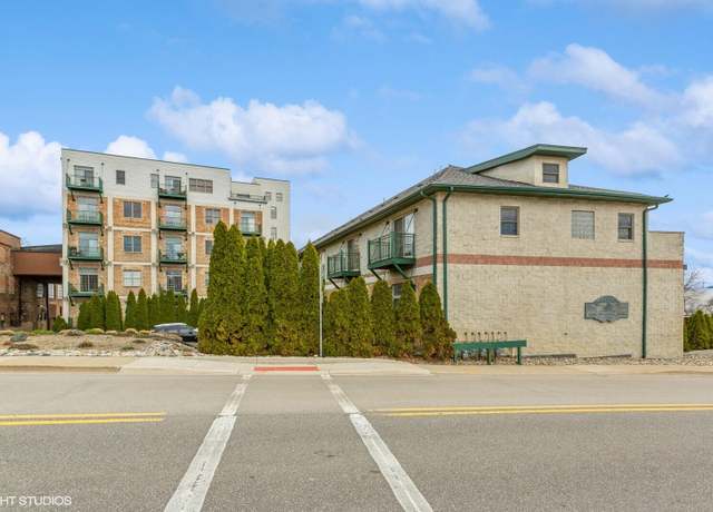 Property at 1117 Broad St Unit 3B, St Joseph, MI 49085, 2 beds, 1 bath