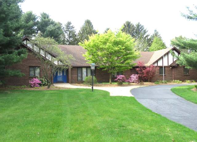 Property at 1364 Silverbrook Ln, St Joseph, MI 49085, 4 beds, 2.5 baths