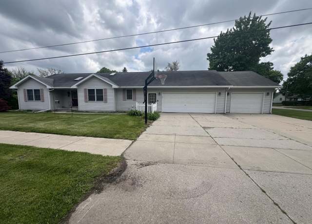 Property at 72 E Brink St, Grant, MI 49327, 4 beds, 3 baths