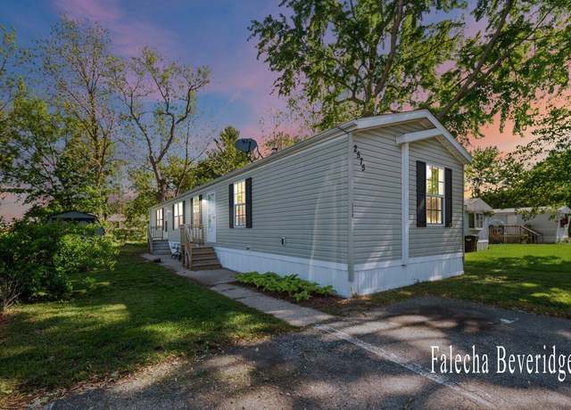 Property at 2575 Theodore Ave, Hudsonville, MI 49426, 3 beds, 2 baths