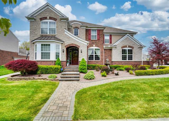 Property at 2042 Town Center Rd, Canton, MI 48188, 5 beds, 4.5 baths