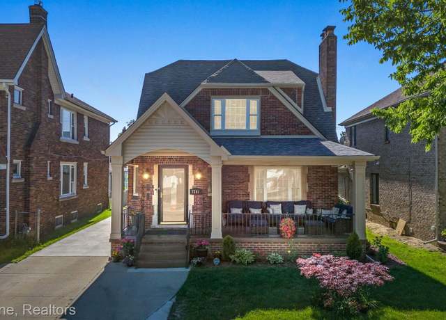 Property at 7261 Reuter St, Dearborn, MI 48126, 5 beds, 3.5 baths