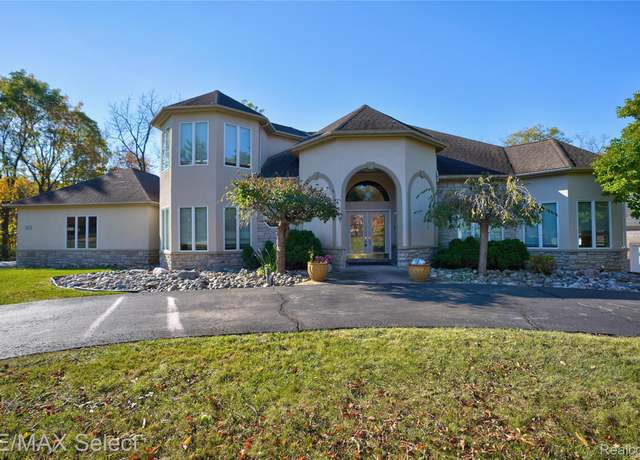 Property at 5166 Warwick Woods Trl, Grand Blanc Charter Township, MI 48439, 5 beds, 6 baths