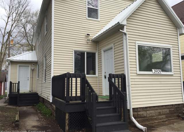Property at 3909 Electric Ave, Port Huron, MI 48060, 5 beds, 3 baths