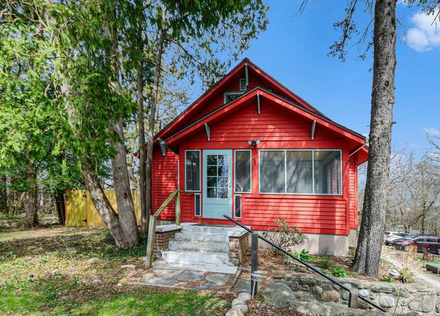 Property at 1703 Broadway St, Ann Arbor, MI 48105, 4 beds, 2 baths