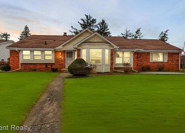 Property at 36906 Brittany Hill Dr, Farmington, MI 48335, 3 beds, 2.5 baths