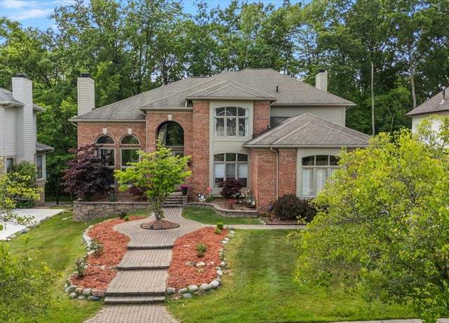 Property at 6280 Branford Dr, West Bloomfield, MI 48322, 5 beds, 5 baths