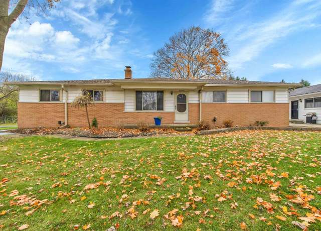Property at 24670 Saint Paul Blvd, Harrison Township, MI 48045, 3 beds, 1.5 baths