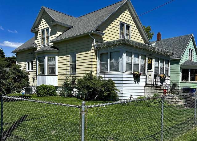 Property at 1320 S Jackson St, Bay City, MI 48708, 3 beds, 1.5 baths