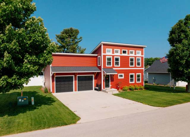 Property at 11574 S Sunset Dr, Empire, MI 49630, 3 beds, 2.5 baths