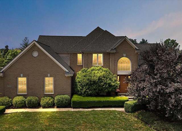 Property at 17395 Willow Ridge Dr, Northville, MI 48168, 4 beds, 3.5 baths