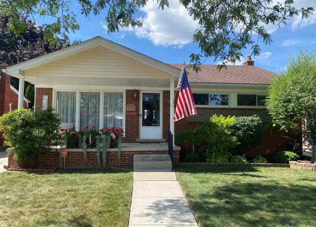 Property at 24585 Mabray Ave, Eastpointe, MI 48021, 3 beds, 2 baths